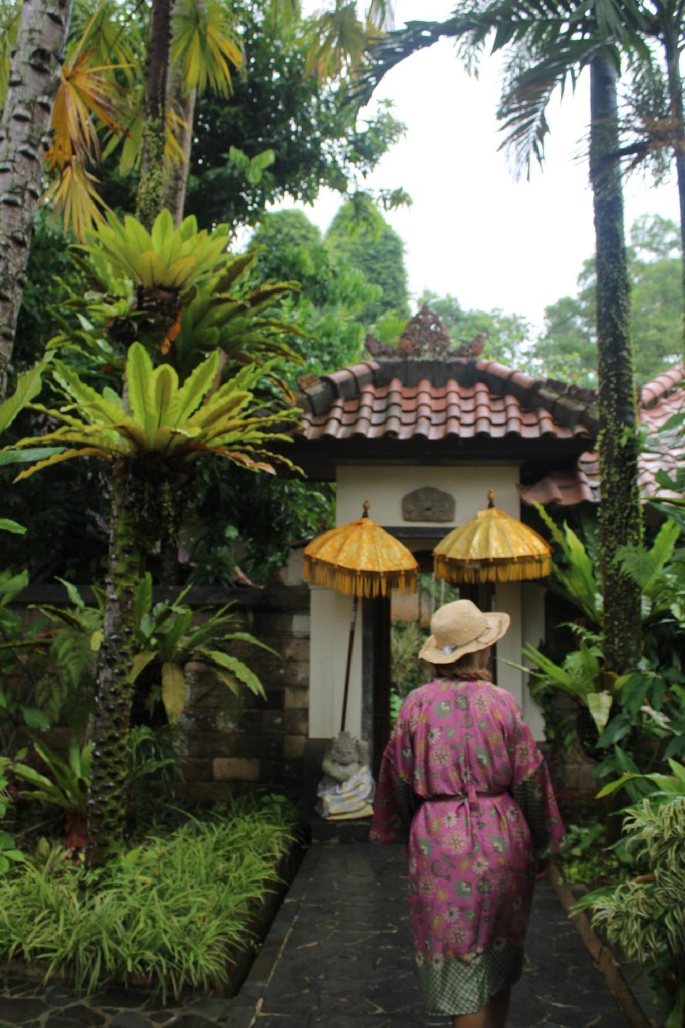 Tempat Senang Spa Resort & Restaurant Sekupang Exteriör bild